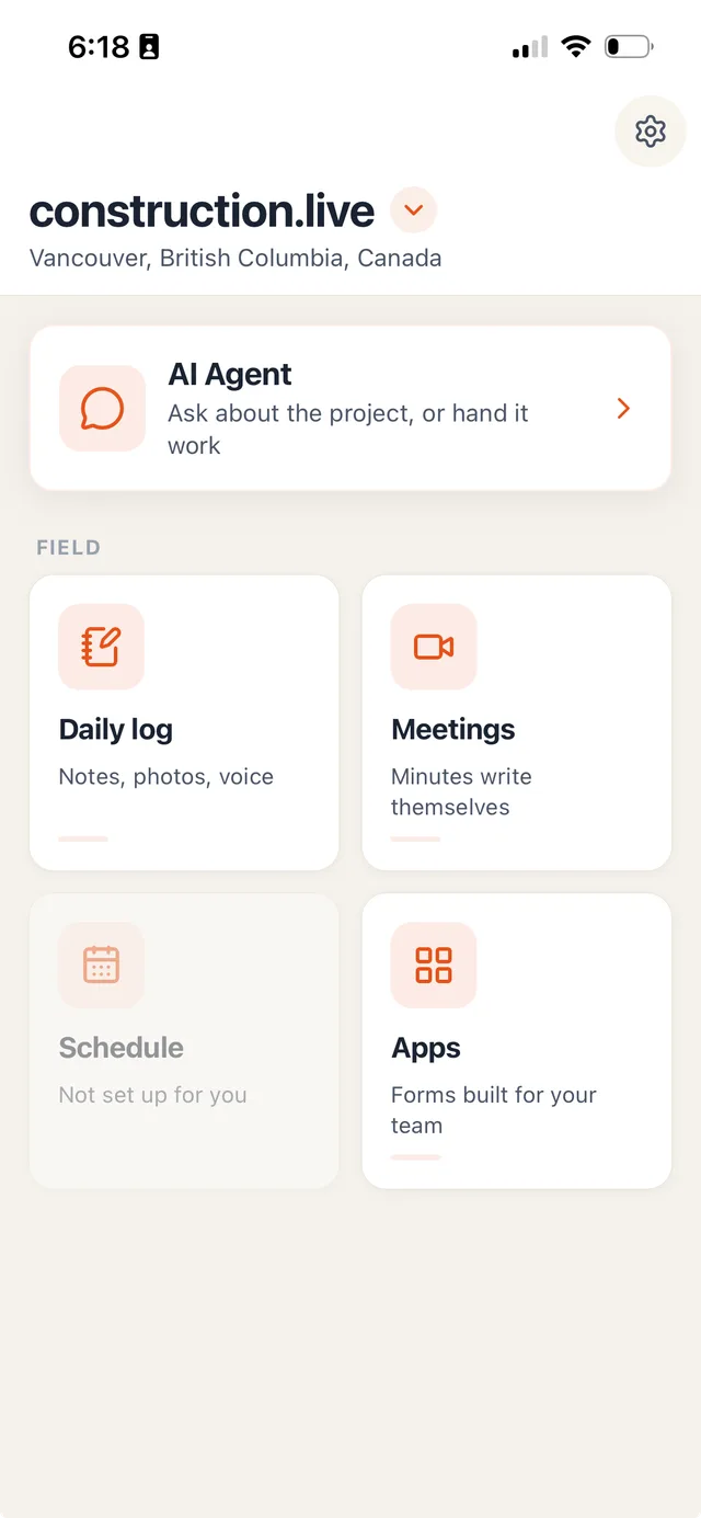 construction.live mobile field reporting screen